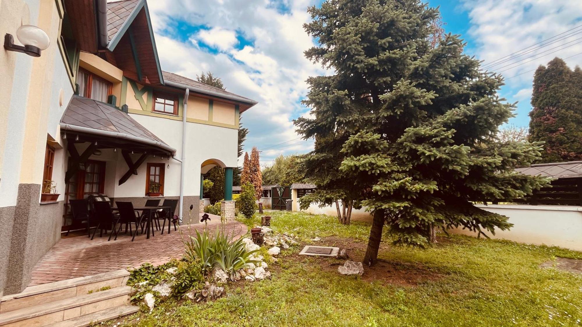 Strigonia Apartman Esztergom Eksteriør bilde